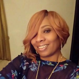 Meet your Posher, Felicia